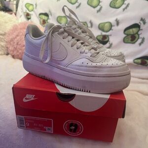 WOMEN'S NIKE COURT VISION ALTA LEATHER PLATFORM SNEAKERS